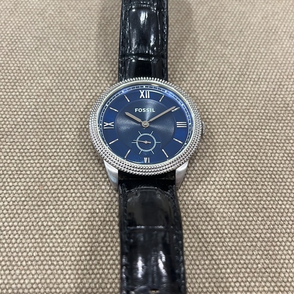 ES-3065 Interchangeable Strap Watch - Picture 2 of 6